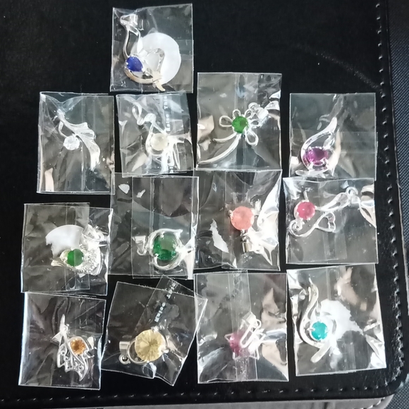 Accessories - Bundle of 13 Necklace pendants